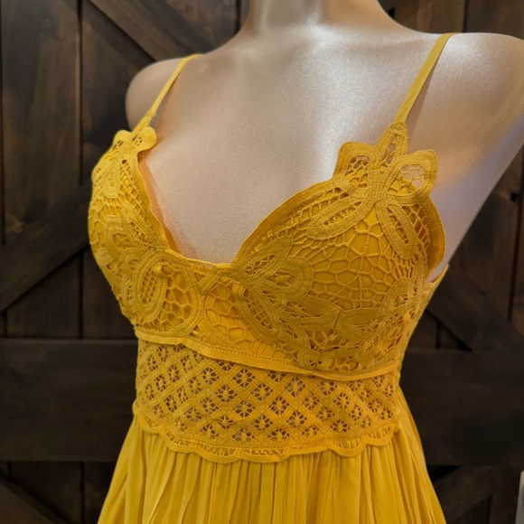 Flowy dress - Picture 4 of 4